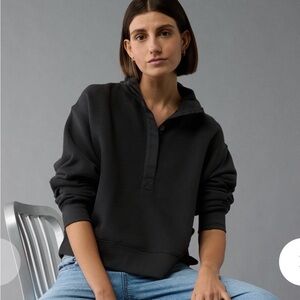 American Eagle Black Cropped Henley Fleece Sweatshirt Oversized Boxy Woman’s L